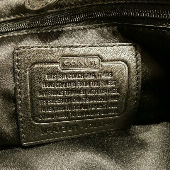 Coach Ashley Dotted Black Carryall Bag F20049 - Picture 2 of 3